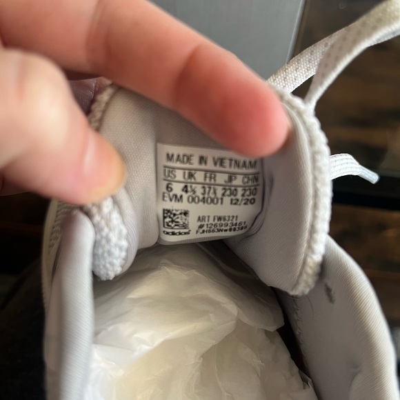 Adidas women’s golf shoes - Picture 3 of 7